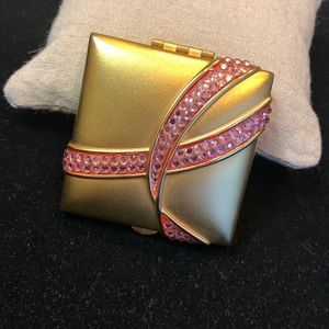 Ester Lauder Breast Cancer Awareness Compact